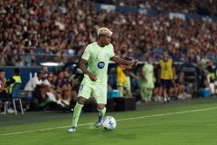 巴塞罗那足球：欧冠黑马背后的精明引援与经济策略